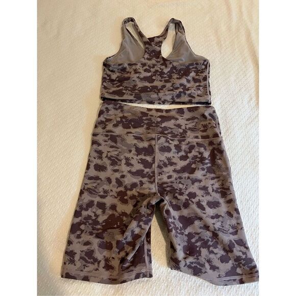 New Mono B tie dye purple mauve exercise set sports bra and shorts - Picture 10 of 11